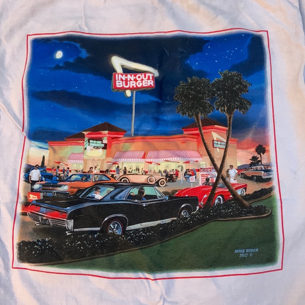 In-n-out sunset tee